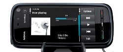 Dank Sensoren wechselt das Nokia vom Hoch- zum Querformat, der MP3-Player ist simpel zu bedienen
